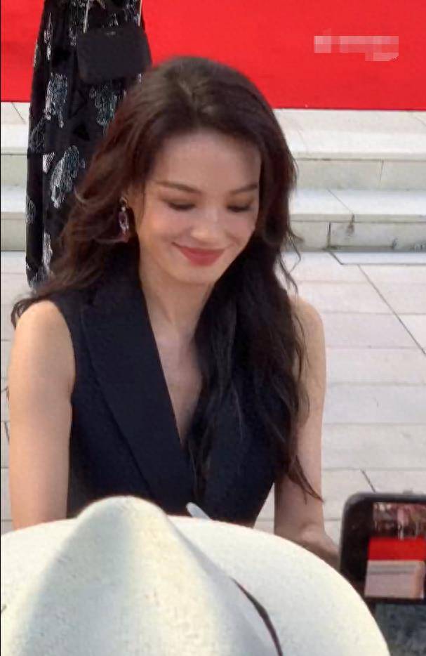 舒淇c位亮相威尼斯电影节!