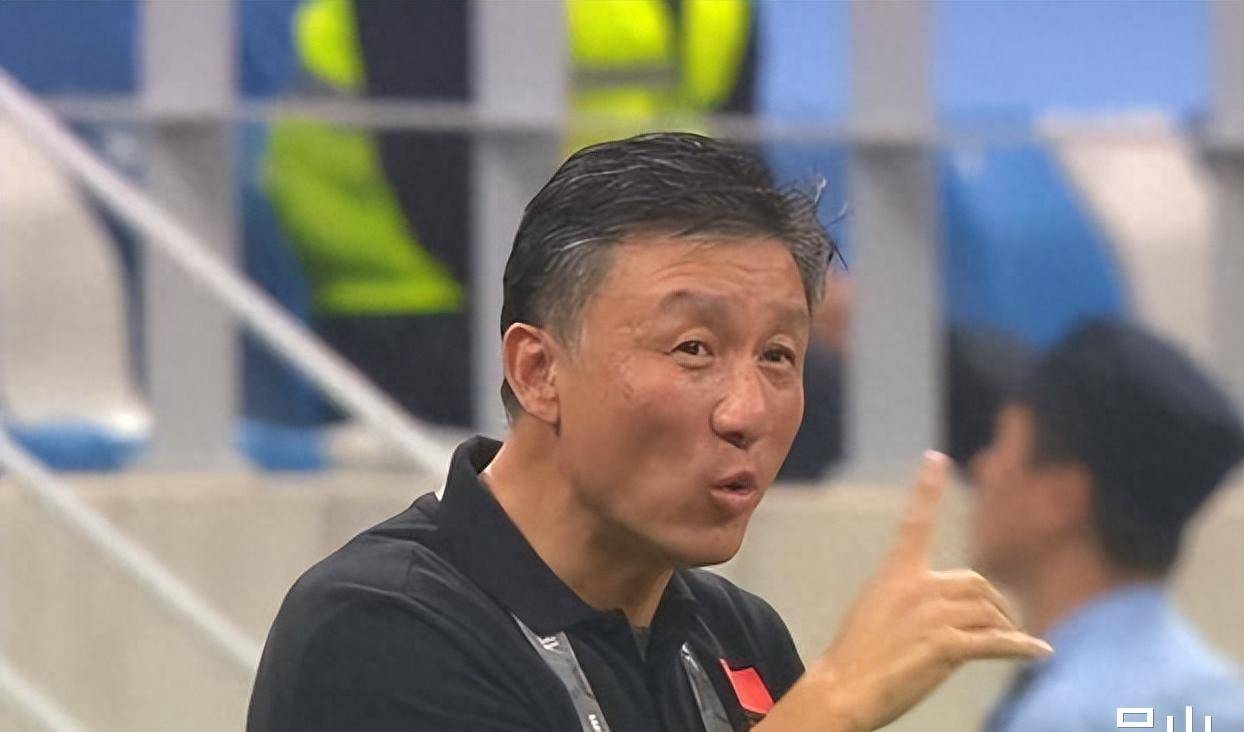 成耀东耽误国奥4年,乃比江进球后头脑不适留后患,胜国外也白搭_球员