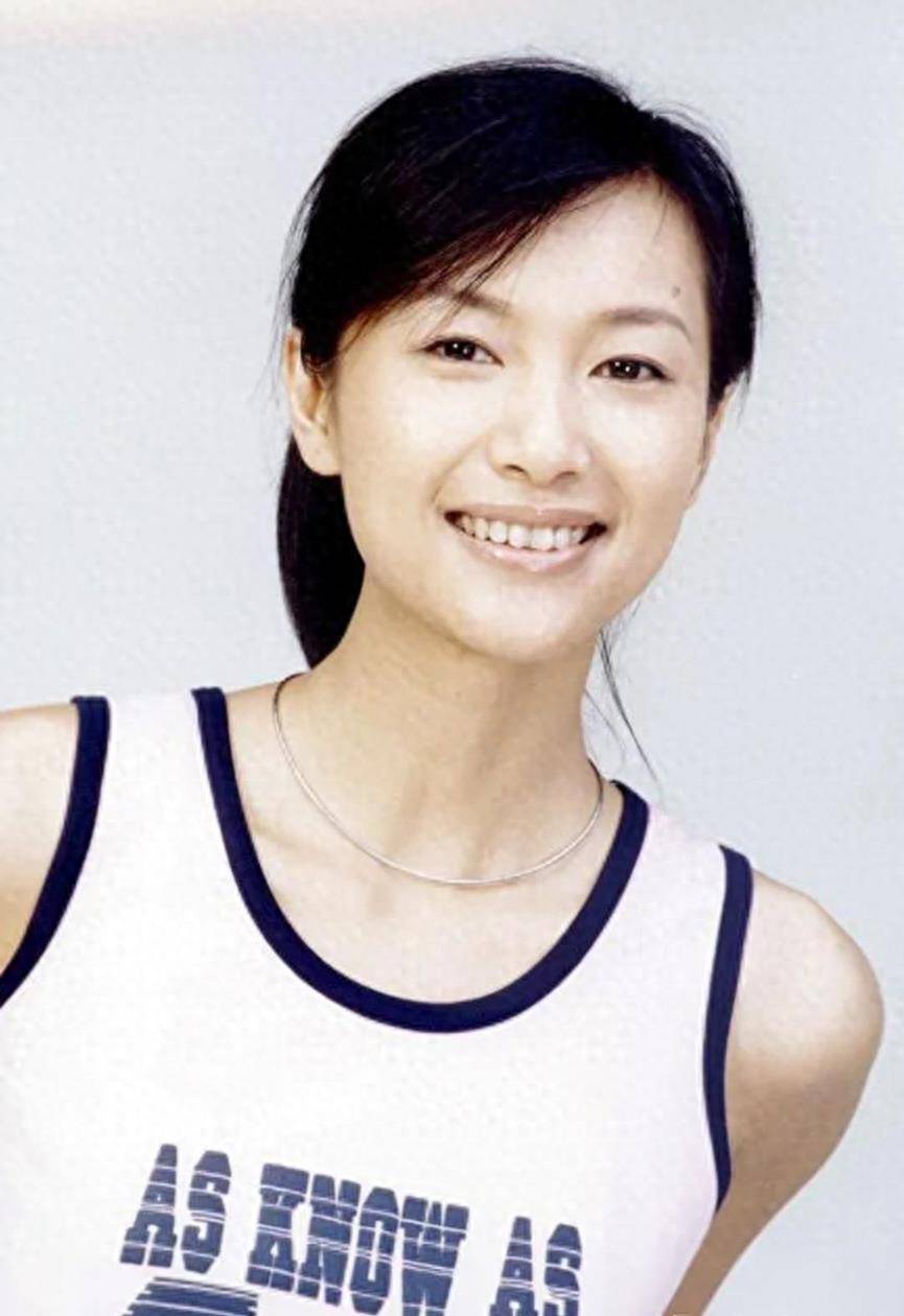 从19岁起男人不断,49岁还没玩够,"潇洒才女"徐静蕾现形记_父亲_书法