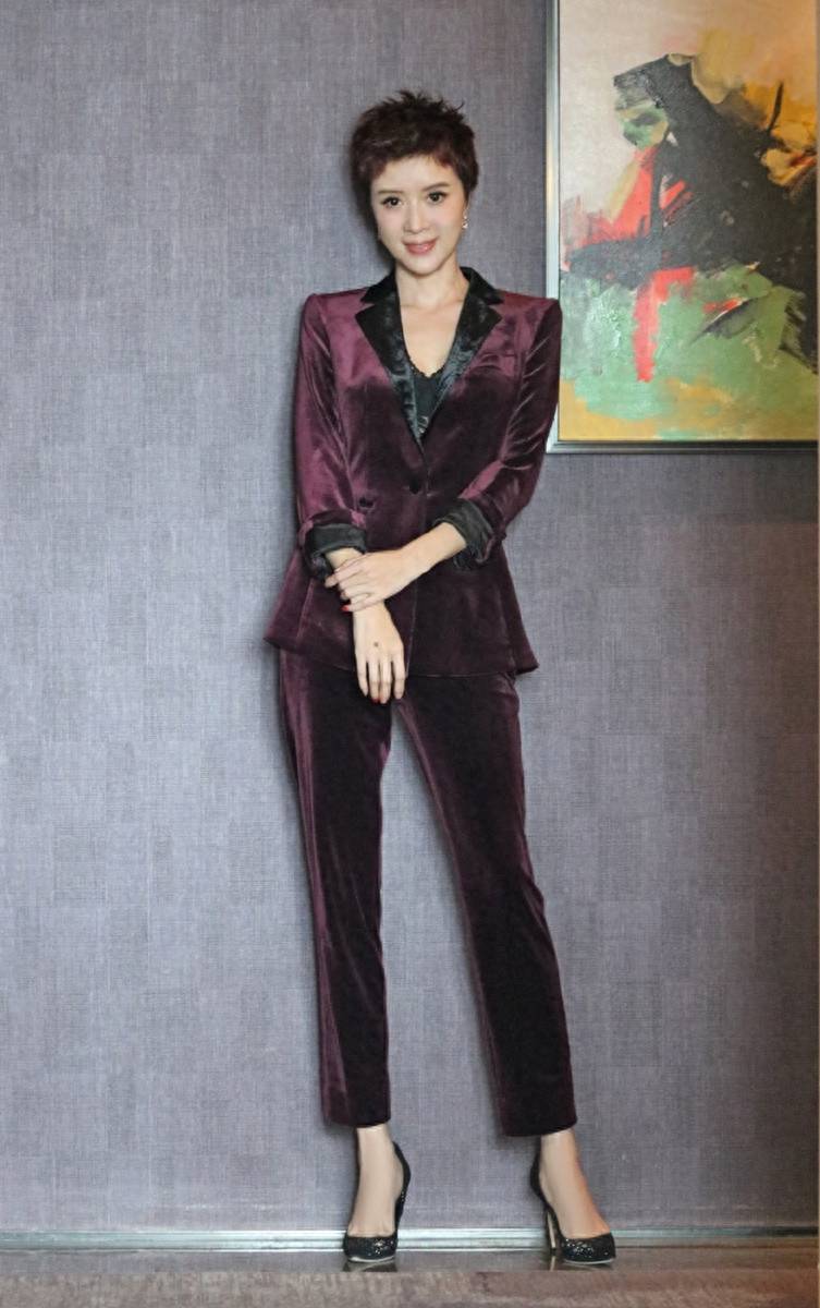 金巧巧不愧是博纳老板娘!