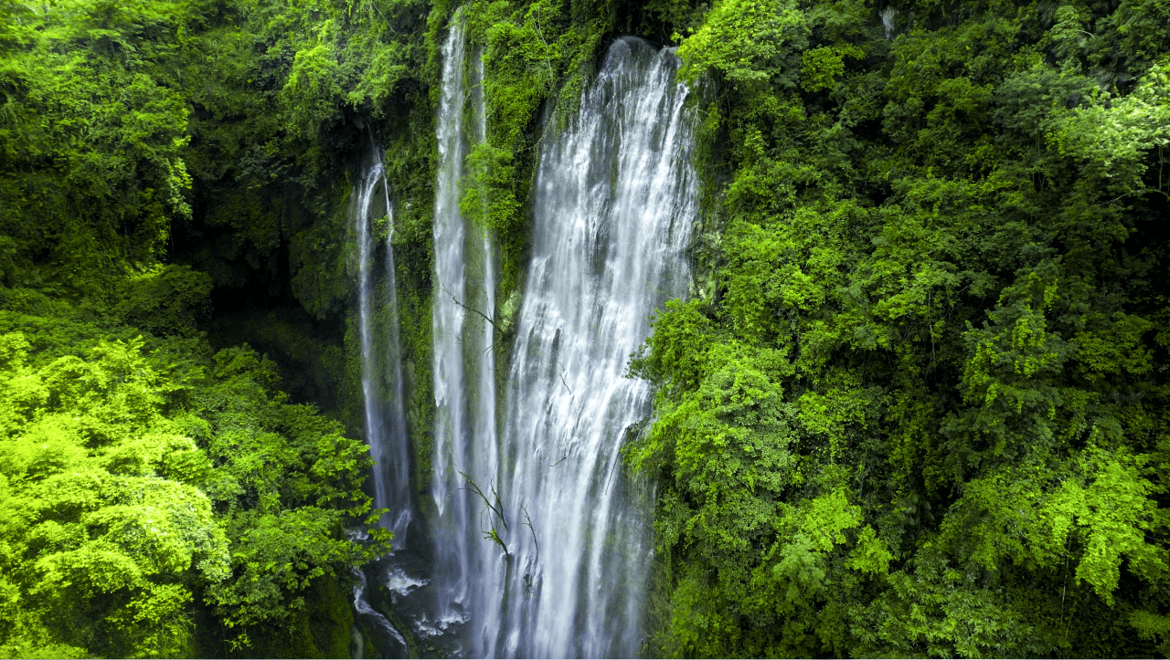 古龙山大峡谷风景区图片