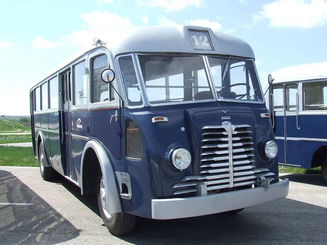 匈牙利著名的伊卡鲁斯汽车制造厂的前身今生