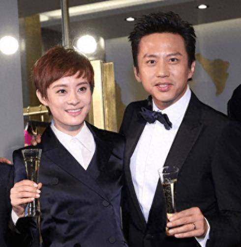 孙俪深夜发文称邓超不忠,家暴? 11年婚姻结束?_问题_谣言_网友