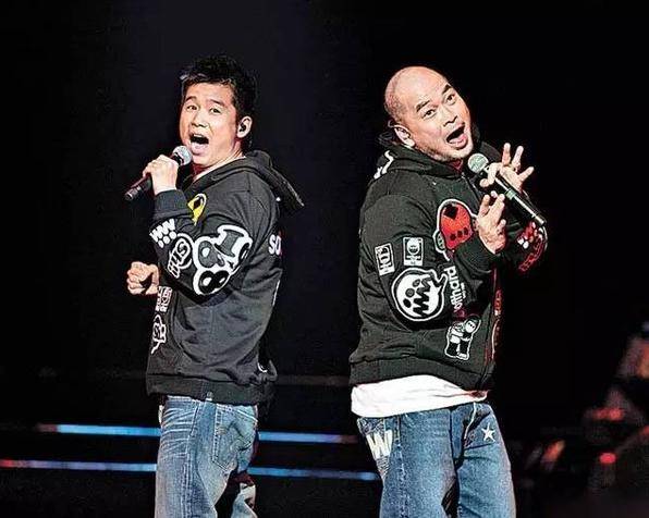 如今生意失败,带妻儿租住小旅馆_葛民辉_生活_喜剧