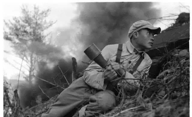 特等功臣谭秉云:曾孤身阻击坦克8小时,后却因工作原