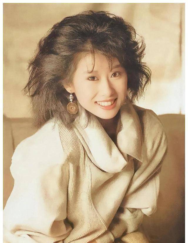 叶倩文晒照庆祝60岁生日,初恋是费翔巅峰时期隐退嫁给林子祥_马永