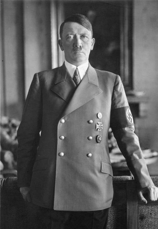 二战时,希特勒拥有三百万大军时,为什么选择自杀而不是奋力一搏_德国