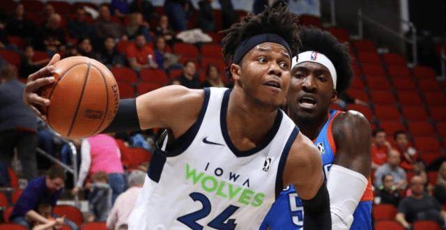 特别是葛昭宝退化明显,巴顿有着2米11的身高,在nba更多的是蓝领,相信