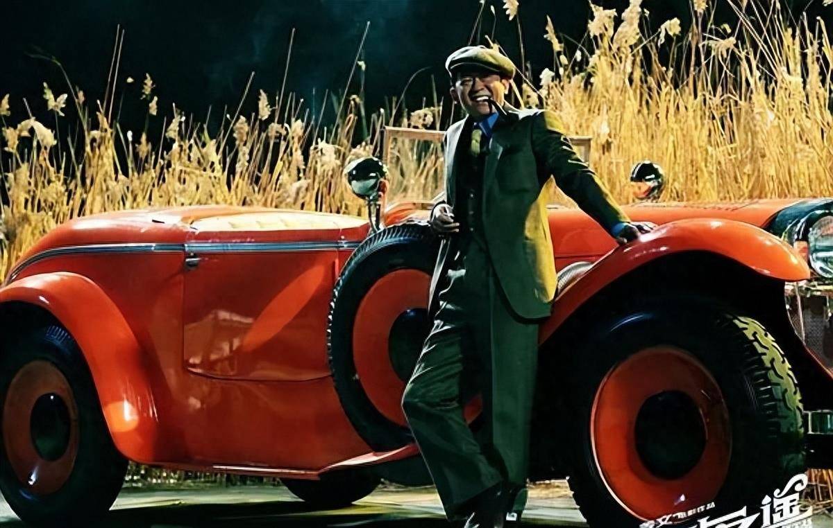 《一步之遥》到底在讲什么?从女性角度,看由五角恋情引发的血案