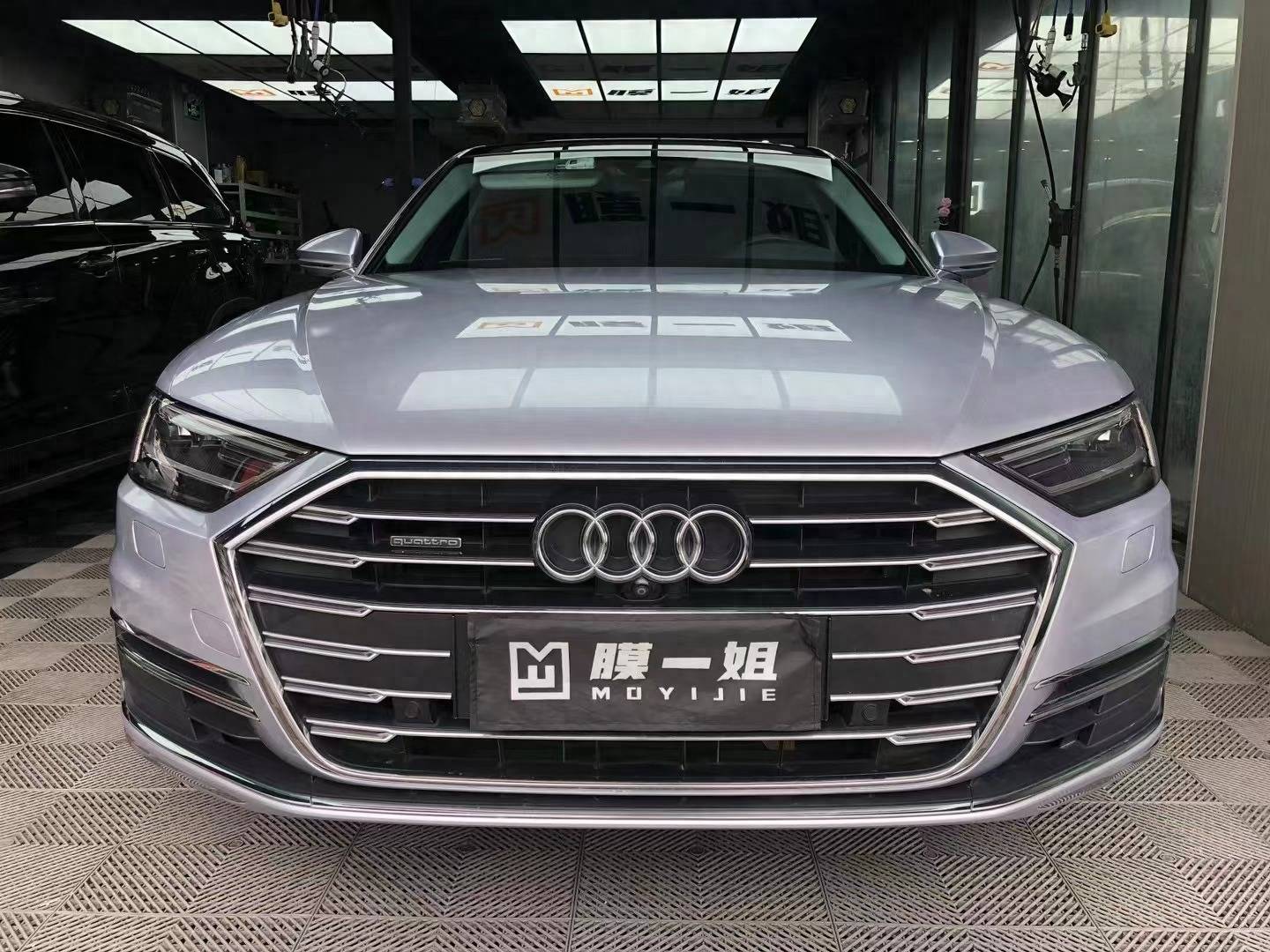 奥迪a8l全车装贴膜一姐pet改色膜花剑银,你喜欢这样的座驾吗?