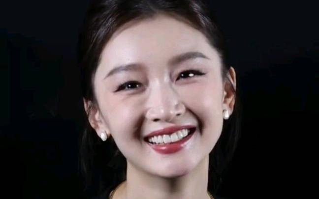 周冬雨脸庞大变样撞脸倪妮!