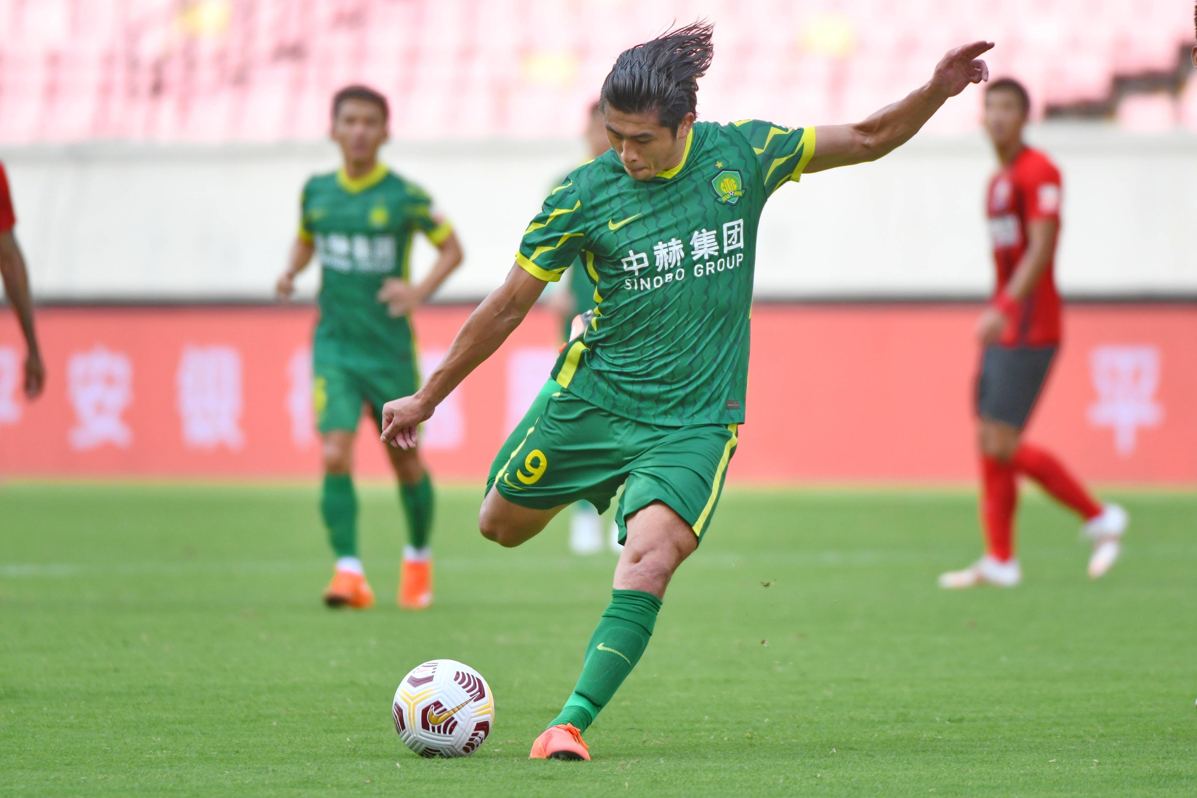 张玉宁将离开国安前往法甲联赛发展,祝福他在那里可以幸福!