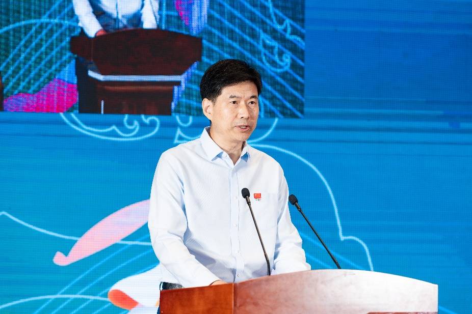 发布会上,徐州市体育局党委书记,局长靖飞对两个赛事信息进行正式发布