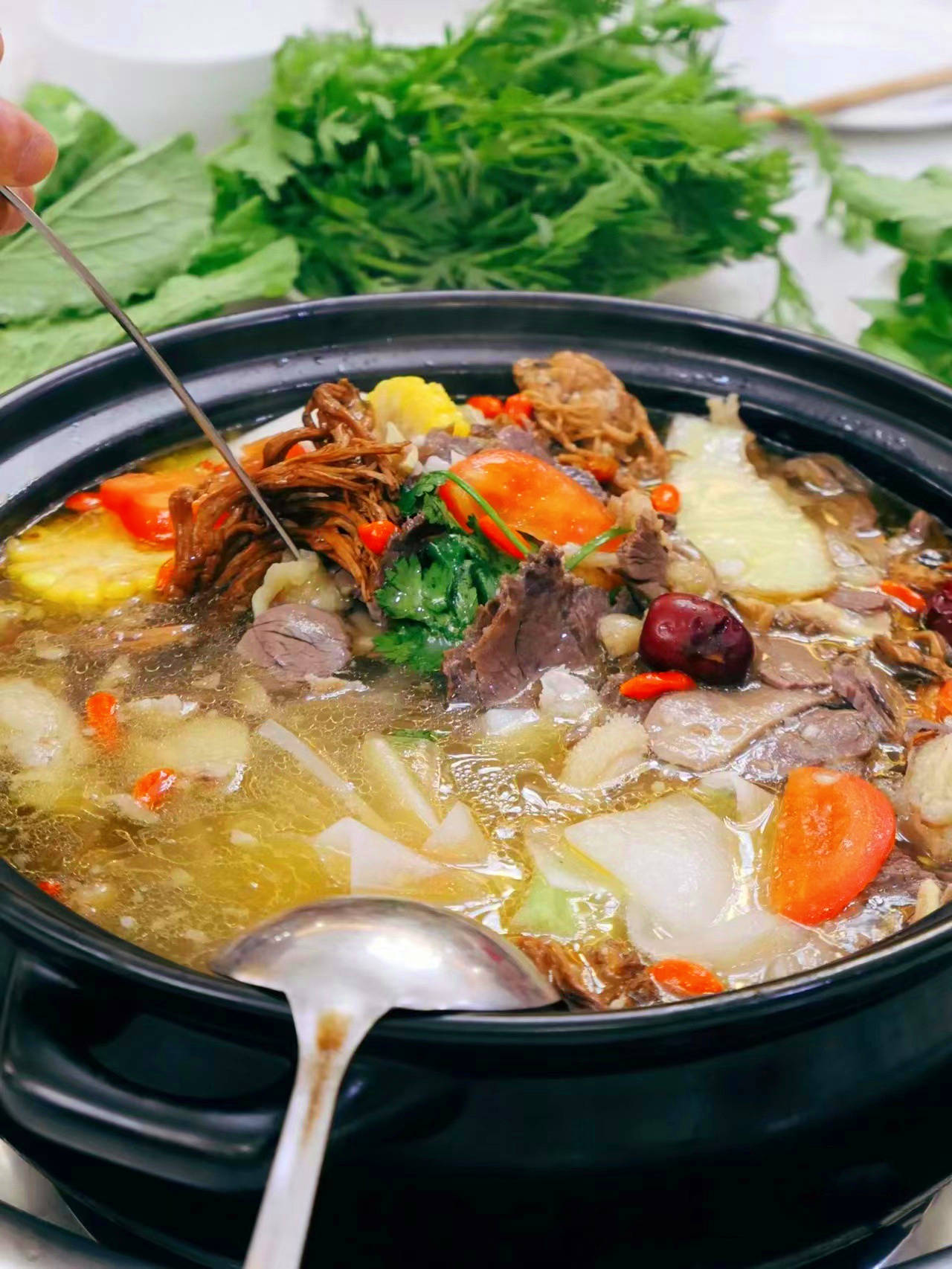 汤锅,菌菇汤锅,海上烧烤都是特色美食白石海滨餐厅是你不可错过的美食