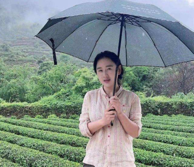 乡愁沈丹:从单亲妈妈到千万网红仅用三年,蜕变背后有何玄机_女儿_生活