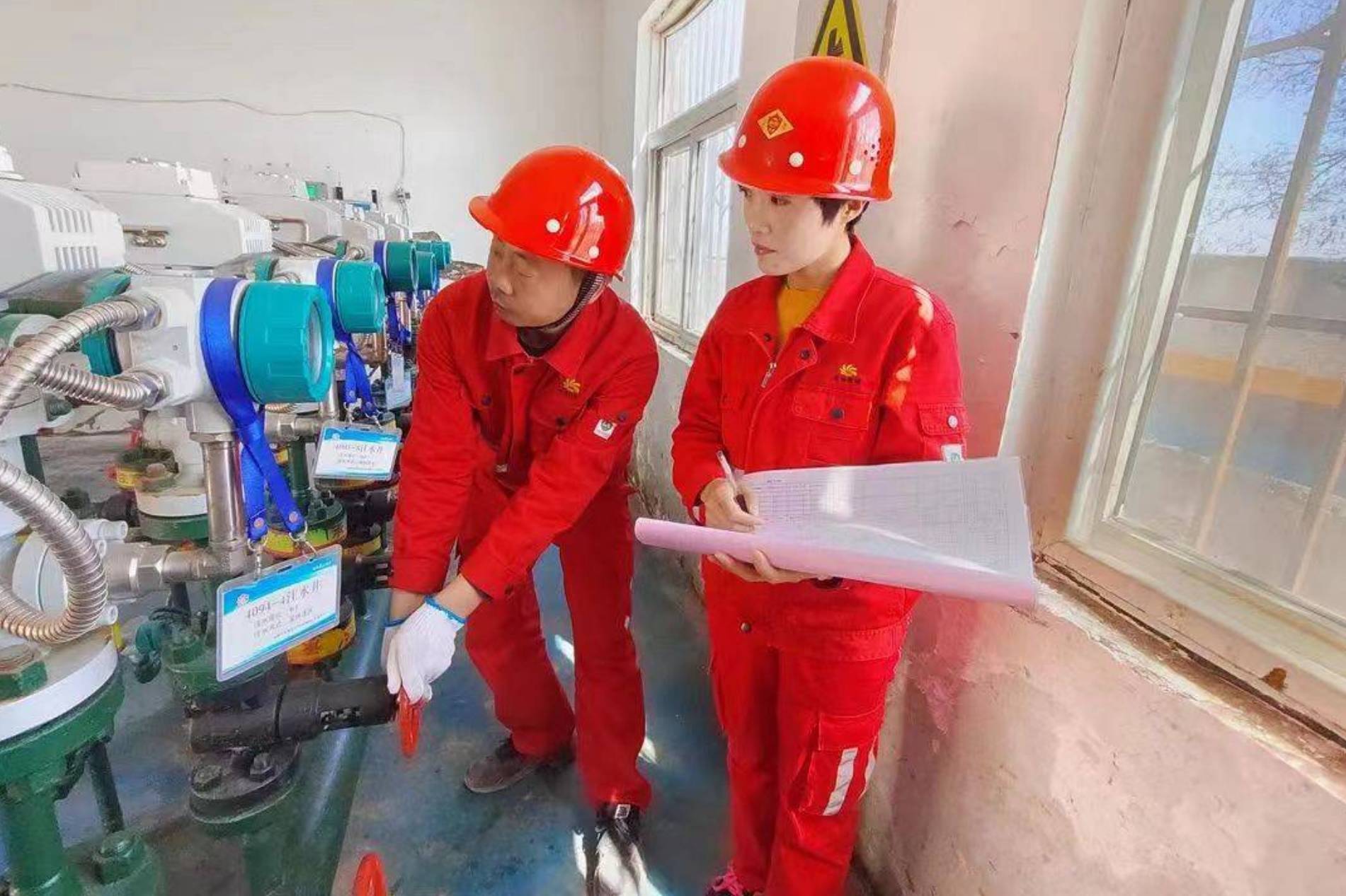 志丹采油厂聚焦“三点”精准发力,建设“能干事、能钻研、能攻关“的党支部_生产_工作_经营