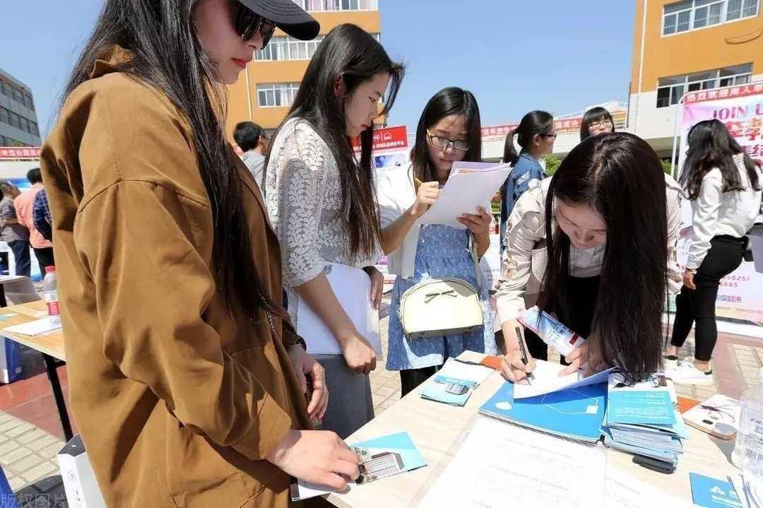 教育部发布通知，22所专科院校升级为本科，已考上的学生眼光独到 