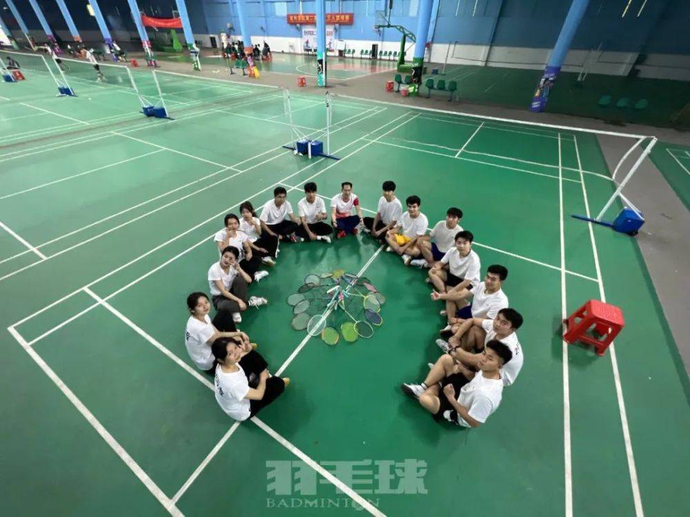 身边李生华:半路出家的淳朴"憨憨"_羽毛球_比赛_训练