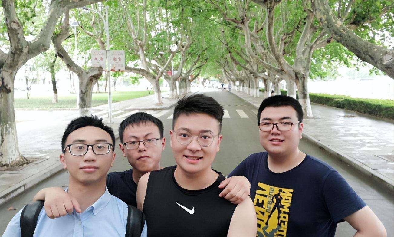 2019年,上交大学霸张迪放弃化疗捐出遗体,还骗奶奶:我出国留学_父母