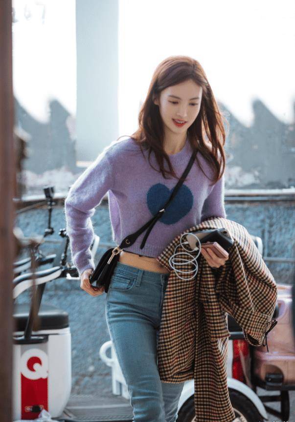 金晨的腰是上帝亲手设计的?