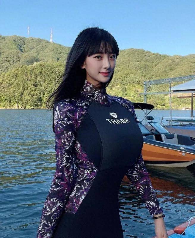 美女性感健身3d身材,火辣身材曲线,让人流口水_女人_姐姐_女友