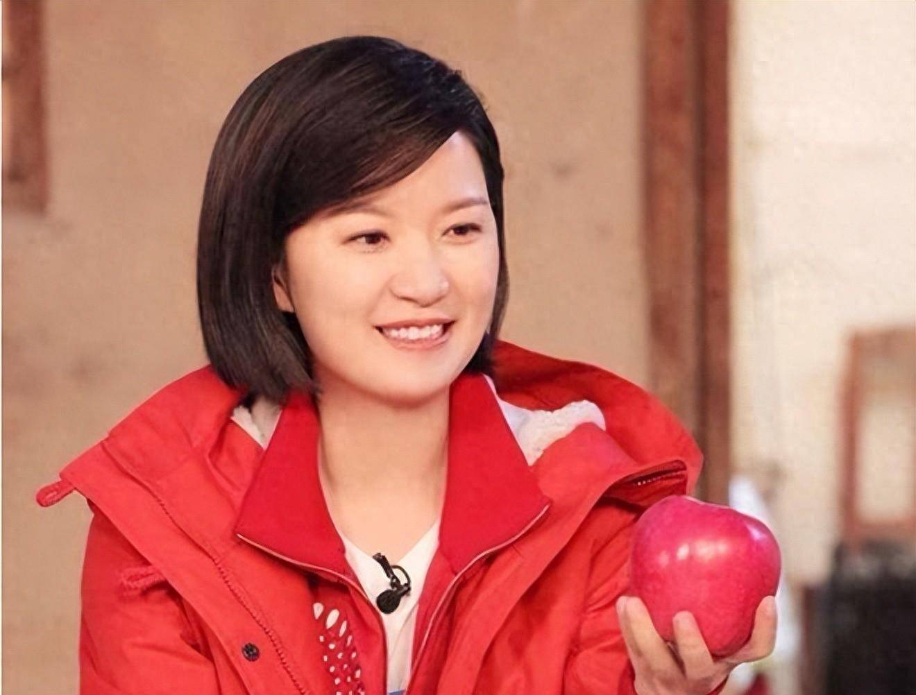 上海卫视著名主持人陈蓉,被吊销主持人证,复出后转幕后做制片人_工作