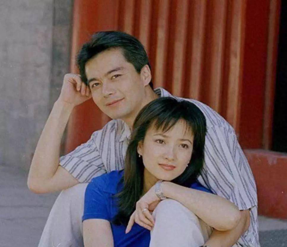 弃同居5年男友,嫁三婚许亚军,患癌后才懂真爱_何晴_廖京生_感情