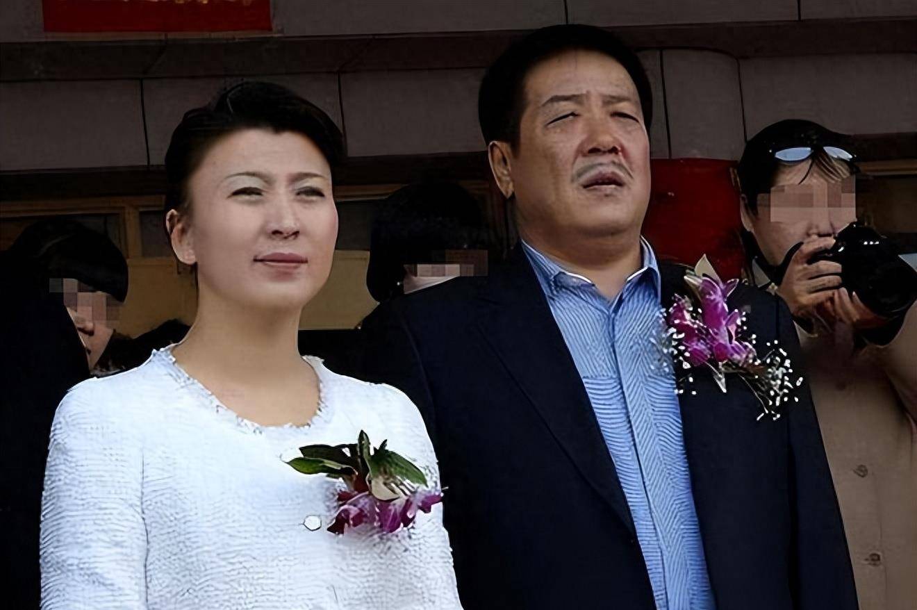 结识了刘老根大舞台的老板林越