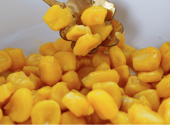 脱皮玉米粒相较于普通玉米优点太多,添加辅食后的宝宝就能吃_纤维