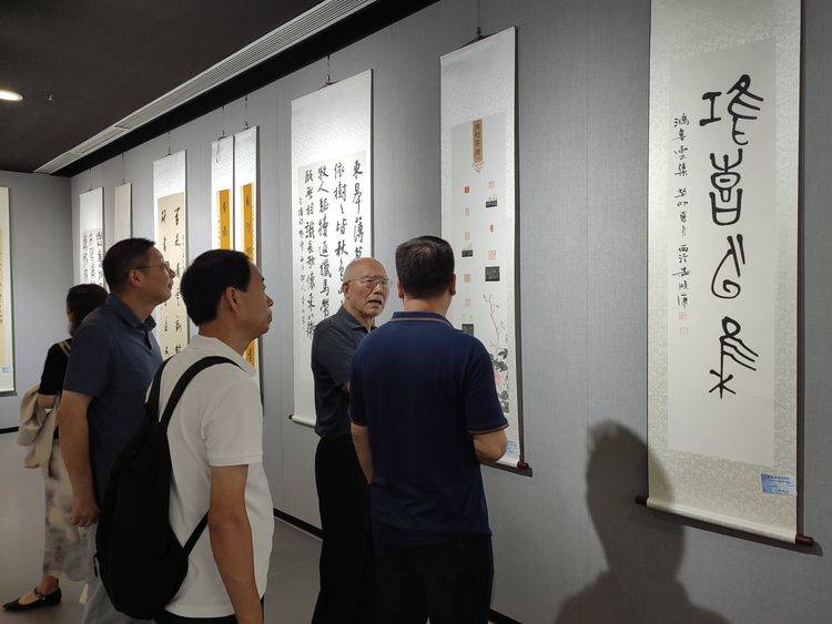 庆贺江苏省大众书画院成立十五周年,精彩举办书画篆刻展