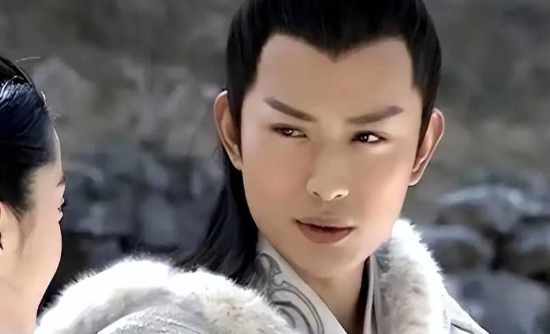 黄海冰:与丁克妻子离婚后,定情小12岁的她,找到真正的幸福_小孩子