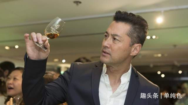 港圈最后一个儒雅的爷们儿,"最帅飞虎"王敏德的故事_哥哥_魅力_马诗慧