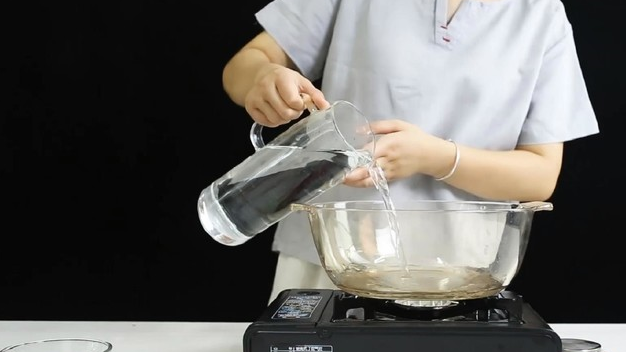 秋天早餐给孩子喝它,钙是牛奶4倍,铁是豆浆5倍,营养又美味_小米_海参