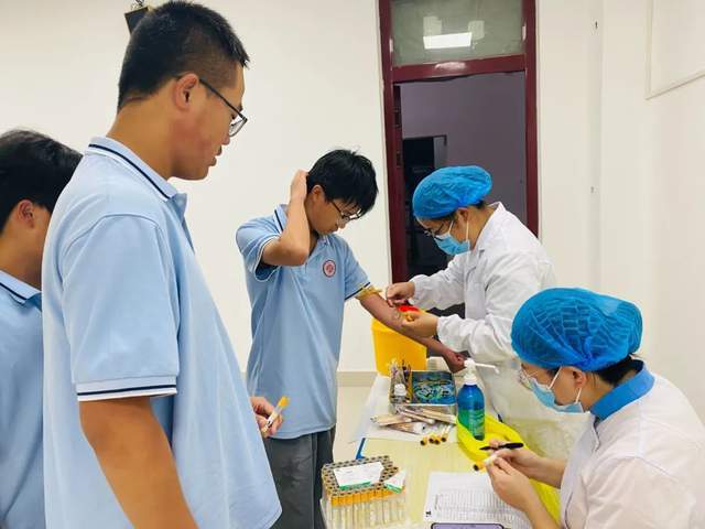 环境 南阳市第六人民医院为2800余名高中学子健康护航_进行_筛查_试验