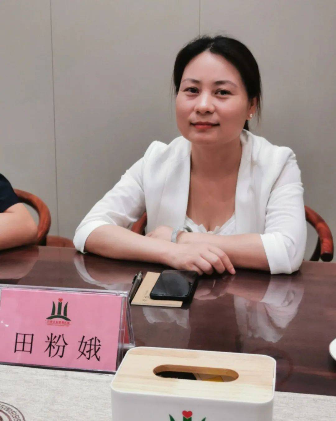 代表邱锦:职业原因建议会员多关注金融资本流动,看行业趋势发展,做到