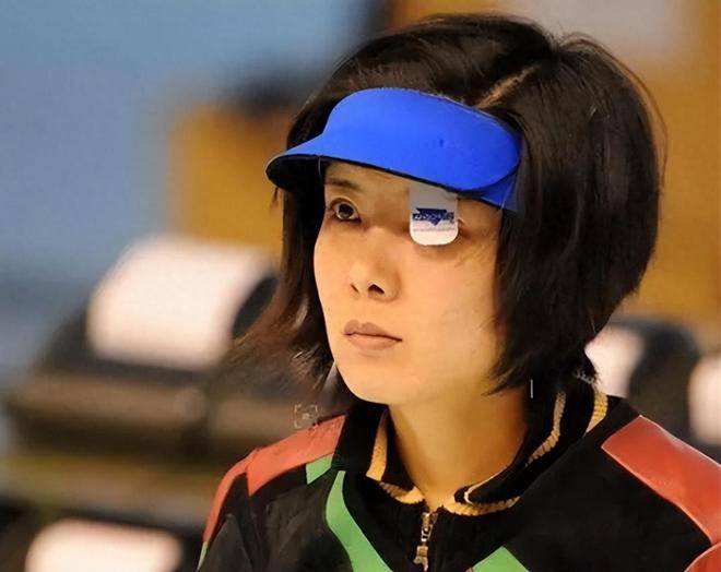 杜丽不仅没有了以前脸上的痘痘和痘印,皮肤更是变得光滑细腻,整个人也