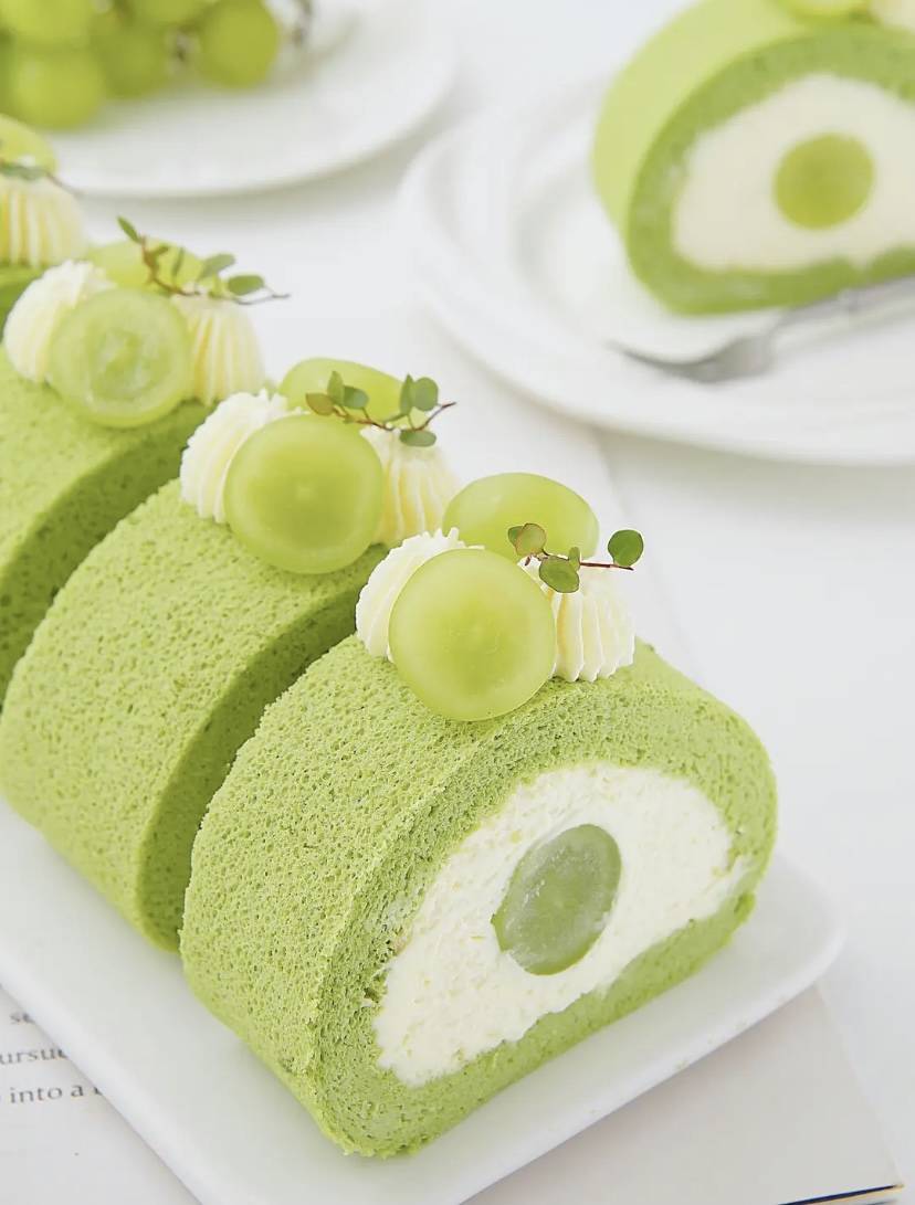 优美课堂| 开心果青提蛋糕卷教程~完全沦陷在蛋糕卷的颜值中!