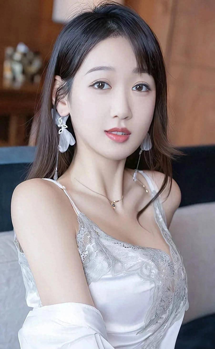 性感迷人的女模特照片,经典照片,欢迎朋友们欣赏_身高_体重_杨晨晨