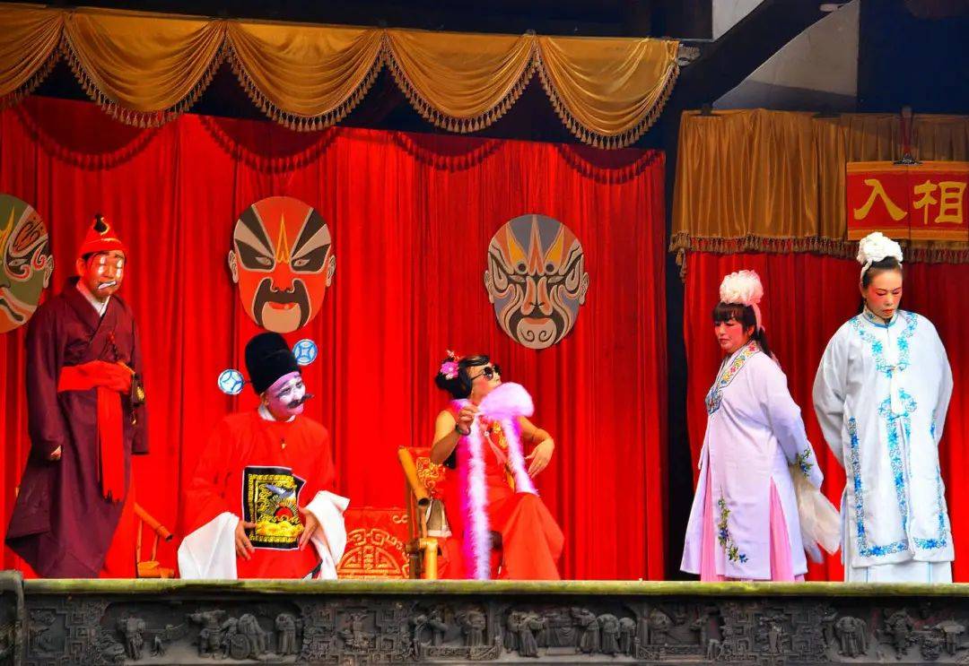 四川方言龙门阵:啥子叫"做过场"?_舞台_原指_形式