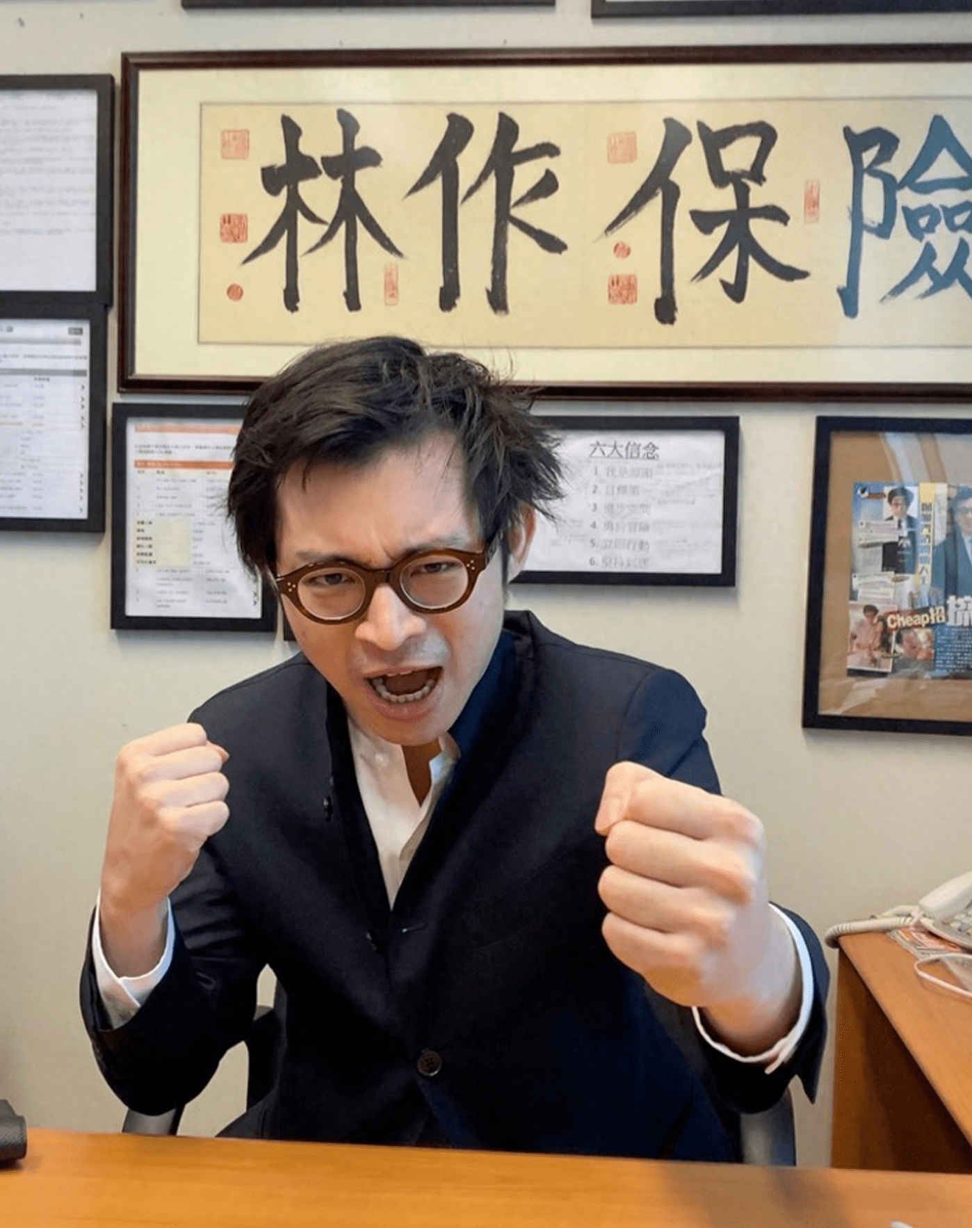 林作在2023年6年因为去蹭了香港荷里活广场惨案事件后,引发了全民的