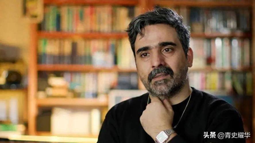 这种影片大多由修复过的档案影像资料构成,艾斯特·舒布和吉加·维尔