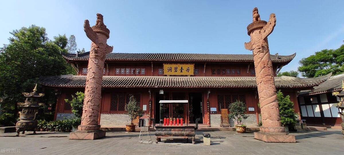 黄崇嘏有女状元的美称,然而她并没有参加过科考,却在唐朝末年,担任了