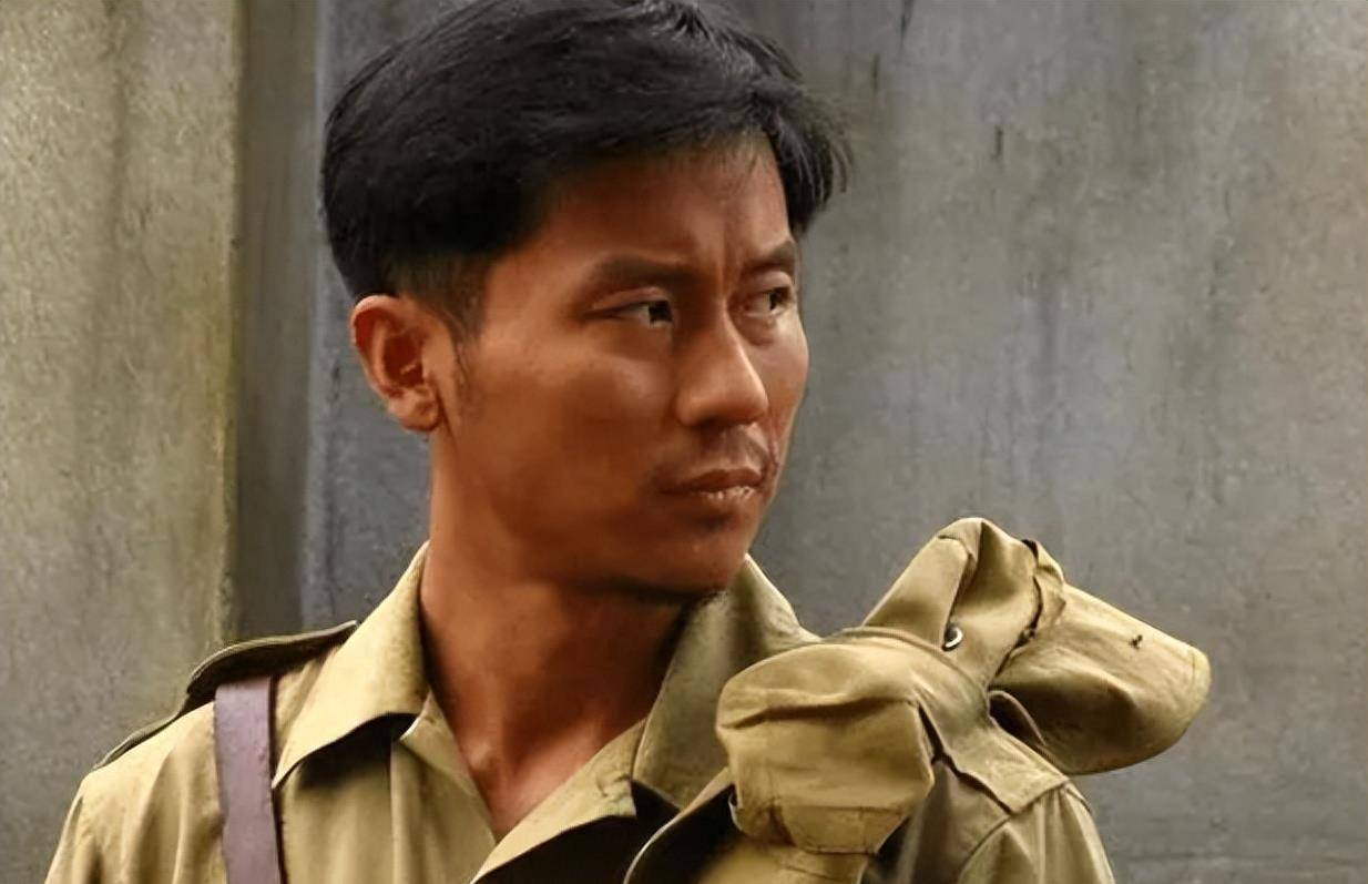 曝闫妮李晨官宣姐弟恋,辟谣文案引热议,网友:石头没准备好?