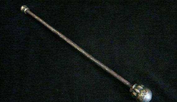 历史上真实的锤子是什么样的,真的有双锤近千斤吗?_刀剑_锤头_兵器