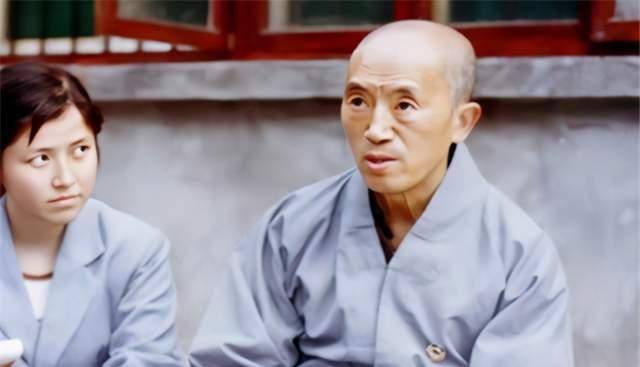 海灯法师77岁高龄还能二指禅倒立?