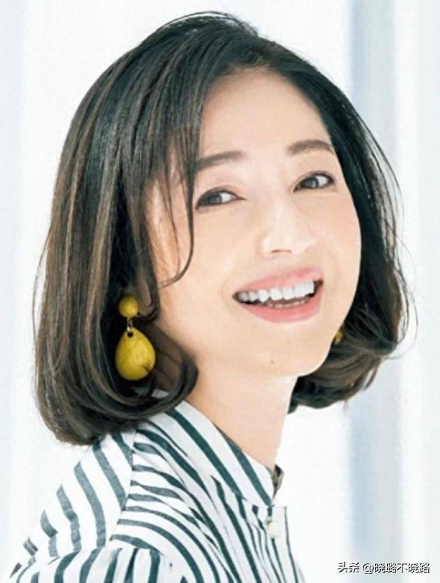 上了年纪的女人,尽量少留这3种发型,显老又土气,看着没气质