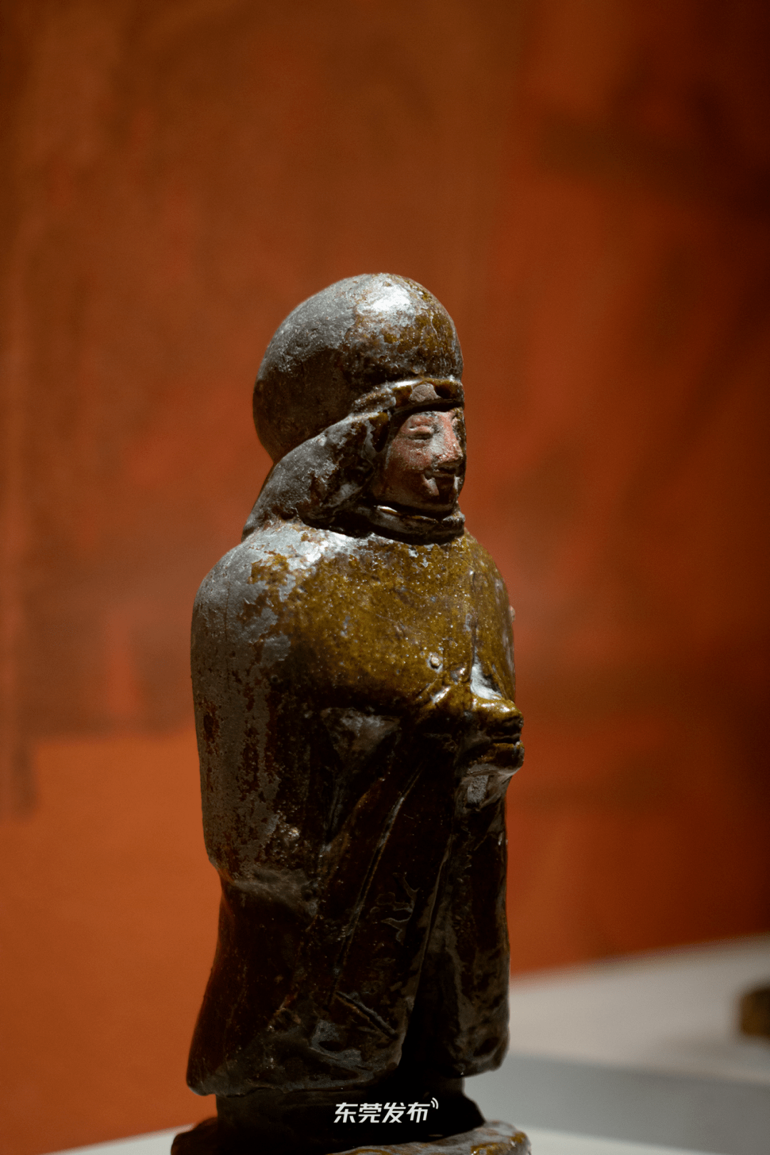 对鸟鎏金铜牌饰,2013年大同市东信家居广场二期工地北魏墓出土定都