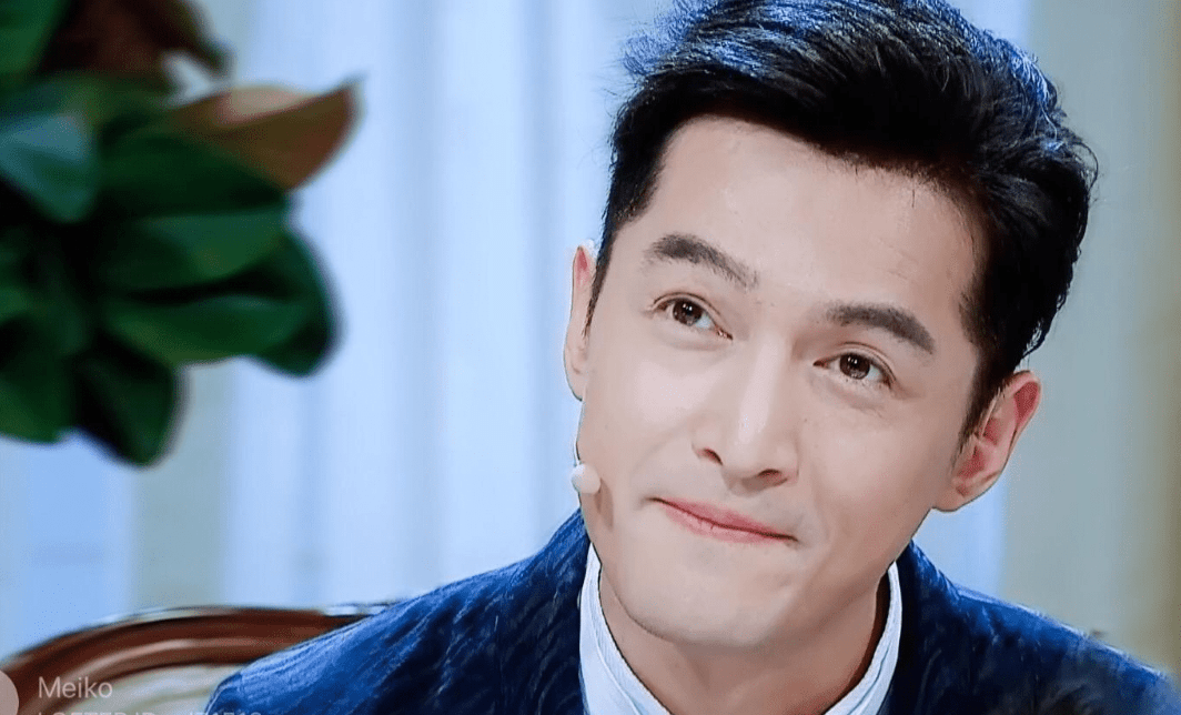 胡歌携妻女三亚度假!