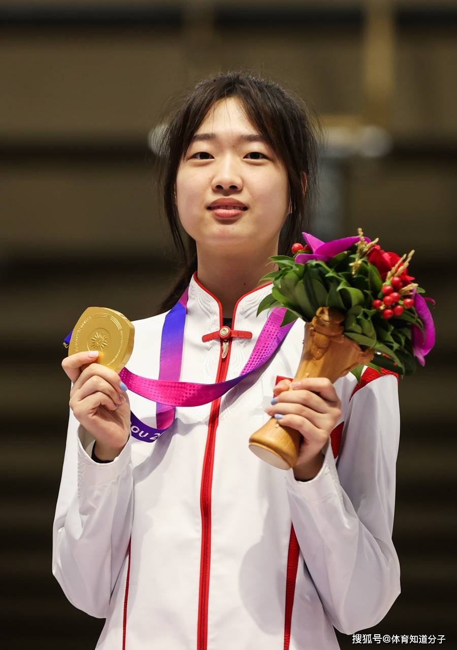奥运冠军杨倩生活照片图片