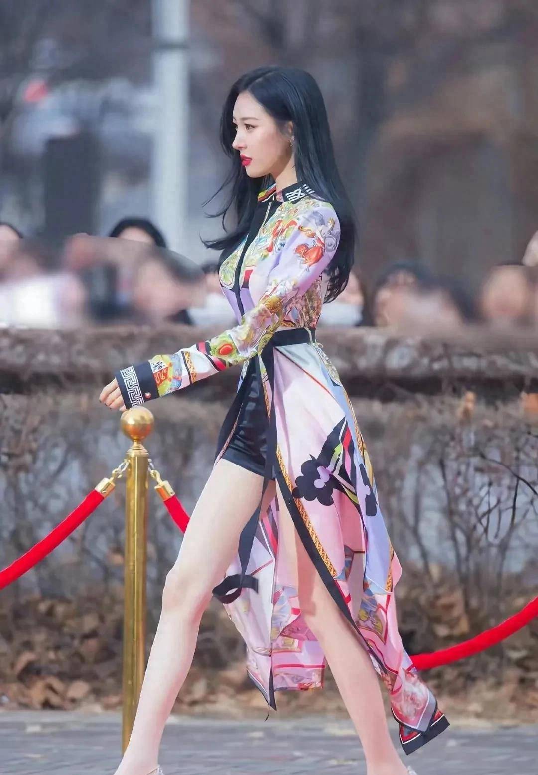 韩国第一腿妹李萱美_时尚_宣美_短裤